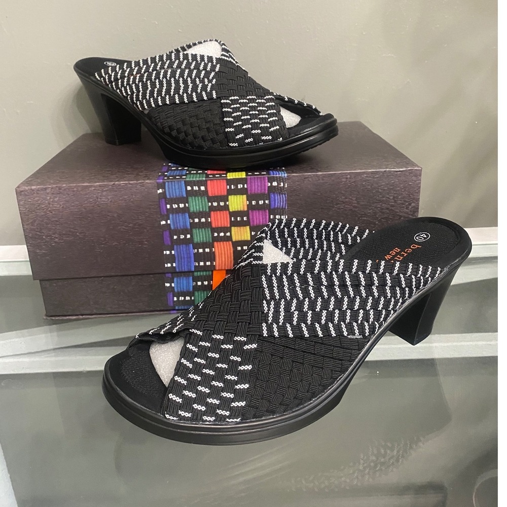 Bernie Mev Sicily Black White Woven Elastic Memory Foam Slide Sandals Heel Sz 10
